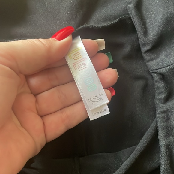 LuLaRoe Leggings - Picture 3 of 4